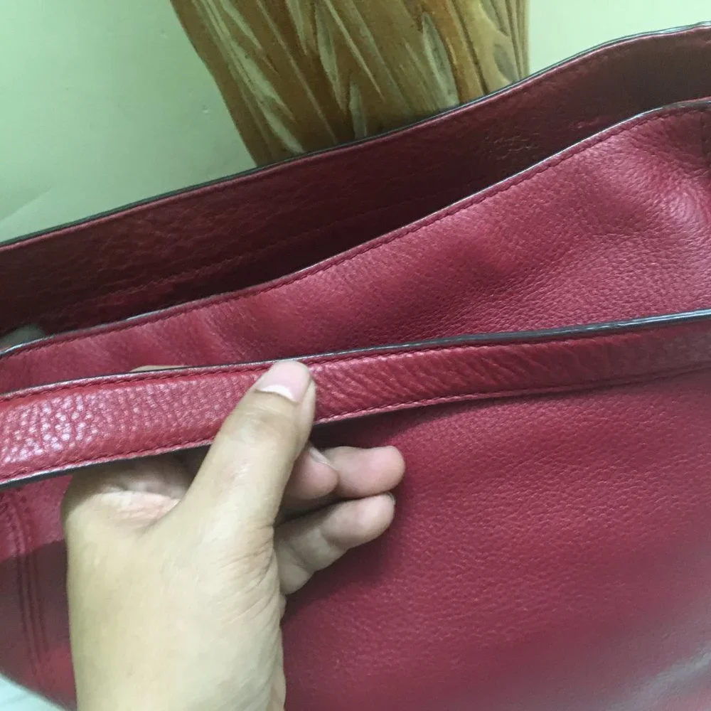 Authentic Michael Kors Medium Slouchy Cherry Leather Shoulder Bag - Picture 10 of 15